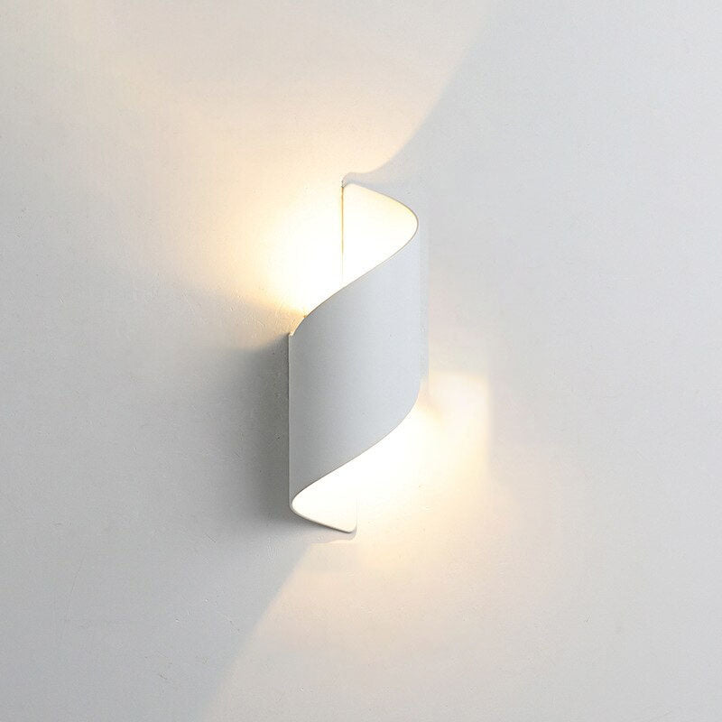 Modern Curl Twisted LED Wall Light