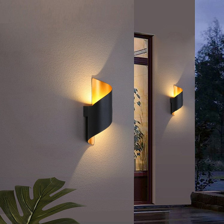 Modern Curl Twisted LED Wall Light