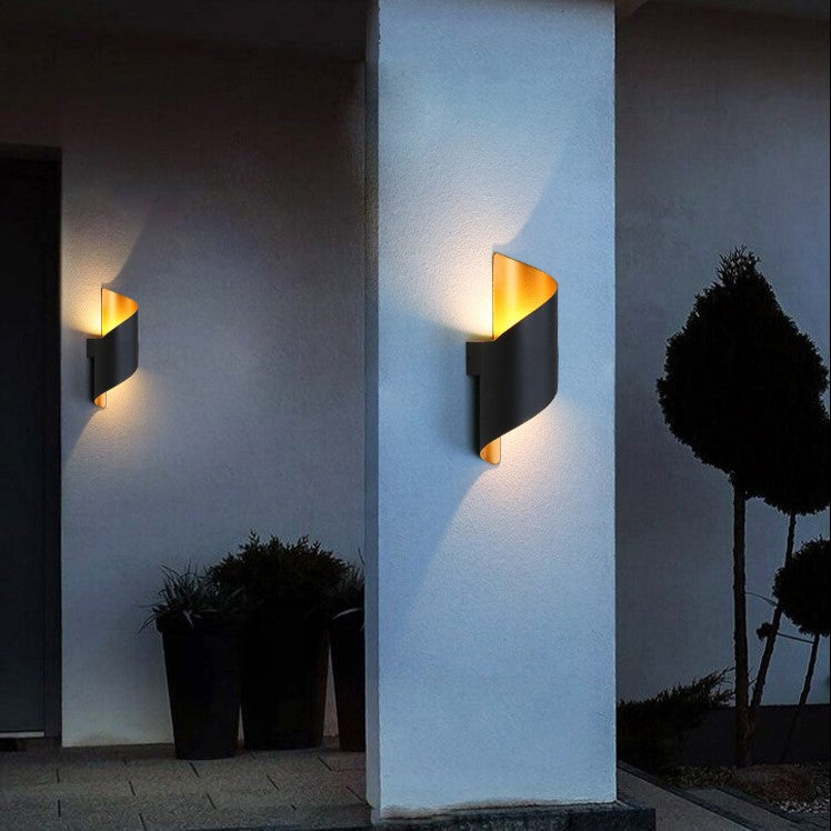 Modern Curl Twisted LED Wall Light