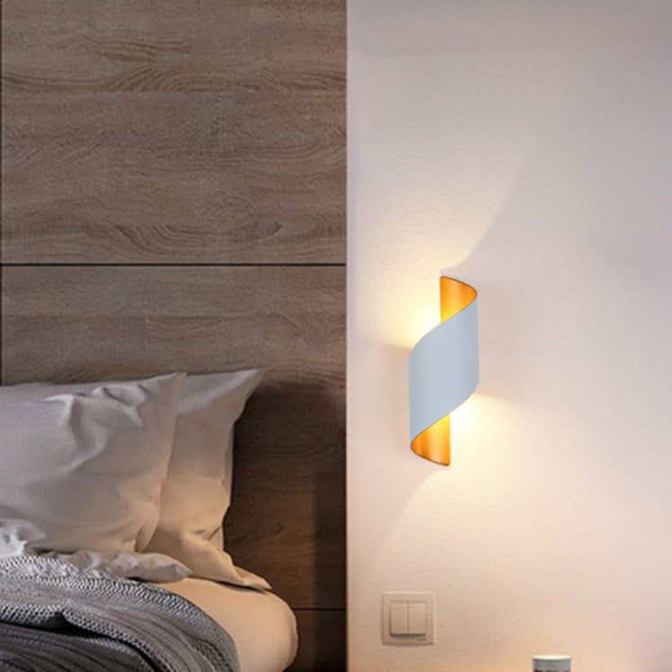 Modern Curl Twisted LED Wall Light
